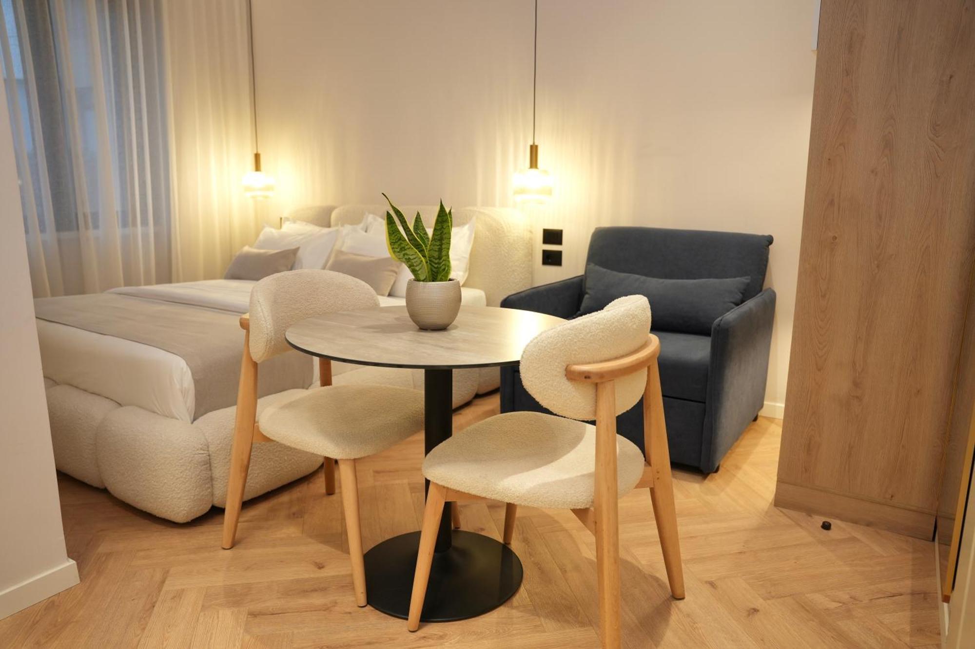Nea Deluxe Apart-Hotel Tirana Bagian luar foto