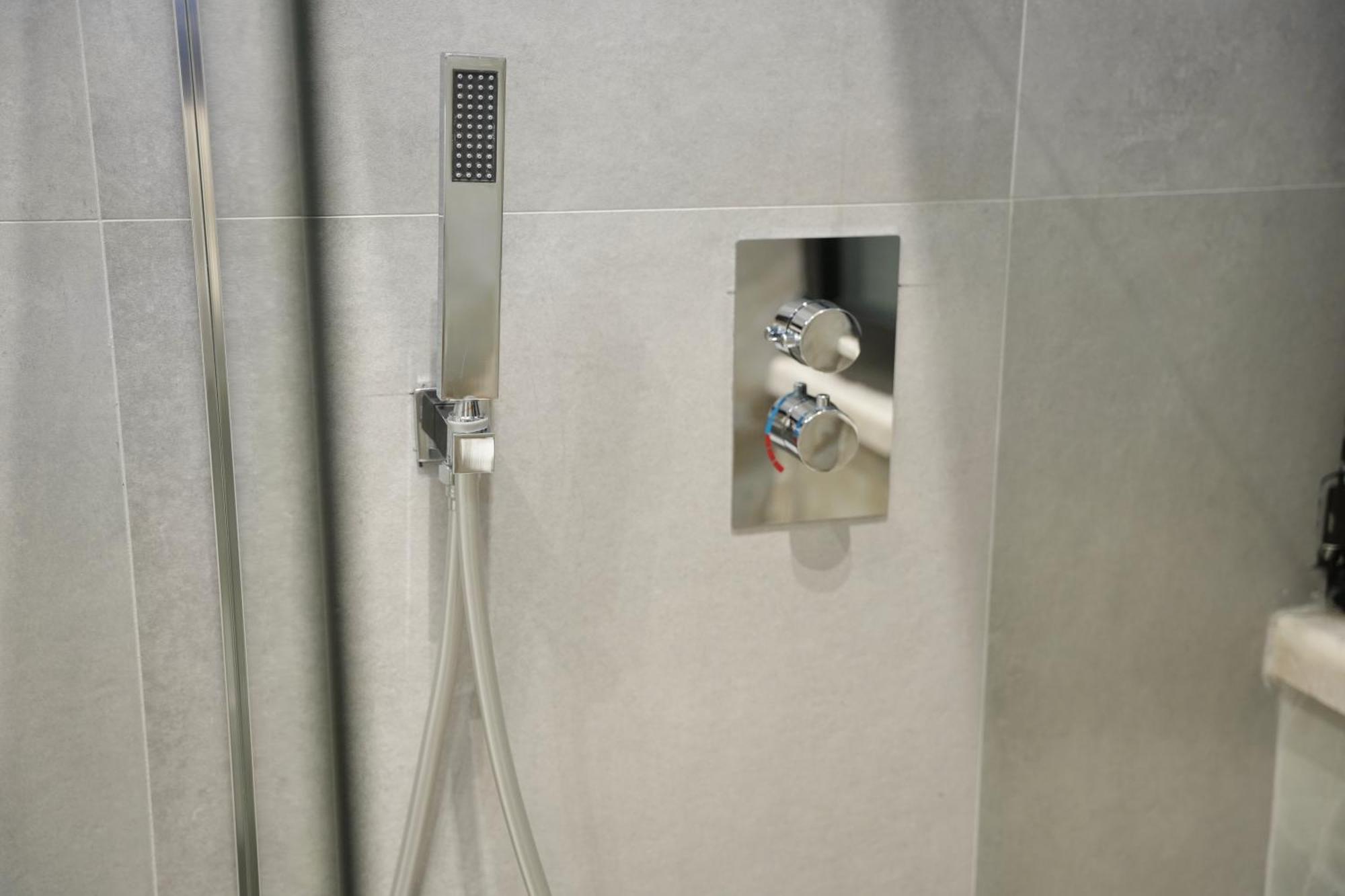 Nea Deluxe Apart-Hotel Tirana Bagian luar foto