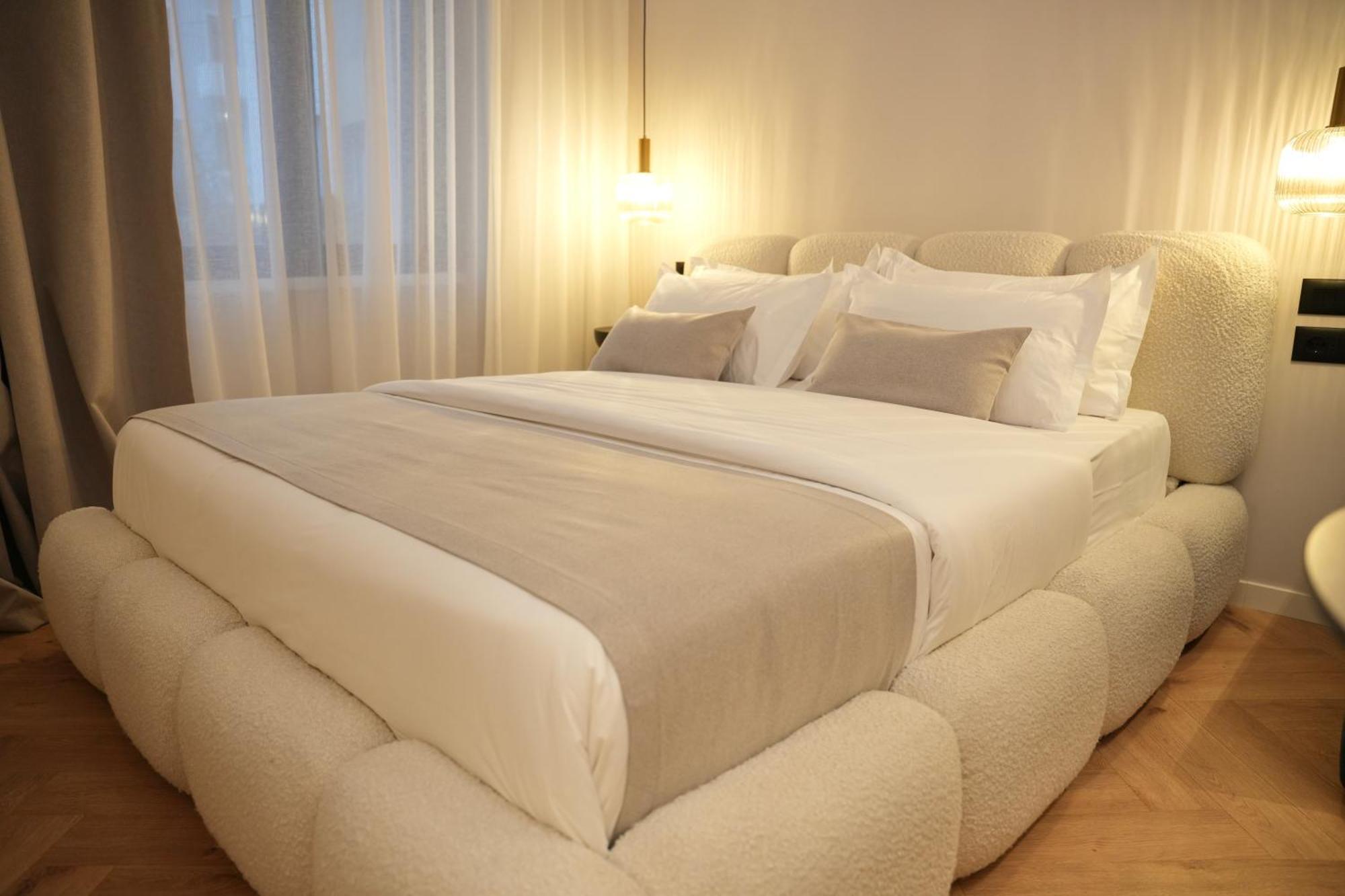 Nea Deluxe Apart-Hotel Tirana Bagian luar foto