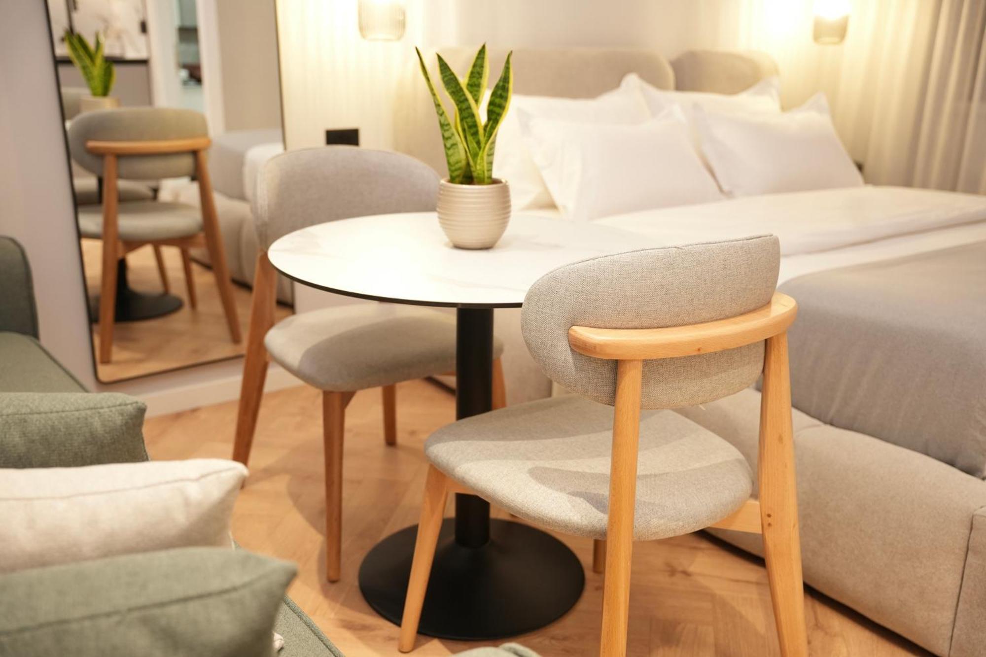 Nea Deluxe Apart-Hotel Tirana Bagian luar foto