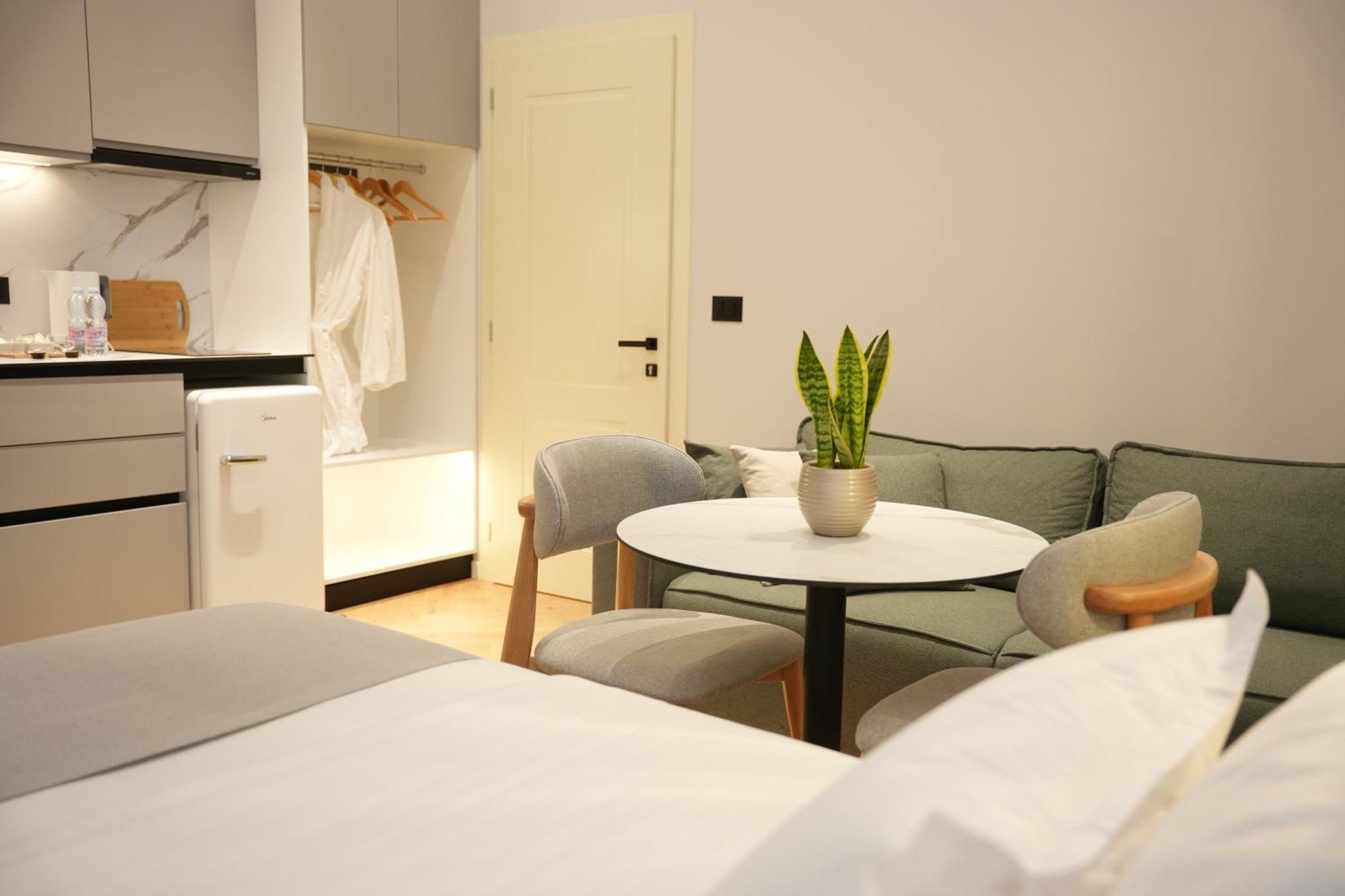 Nea Deluxe Apart-Hotel Tirana Bagian luar foto
