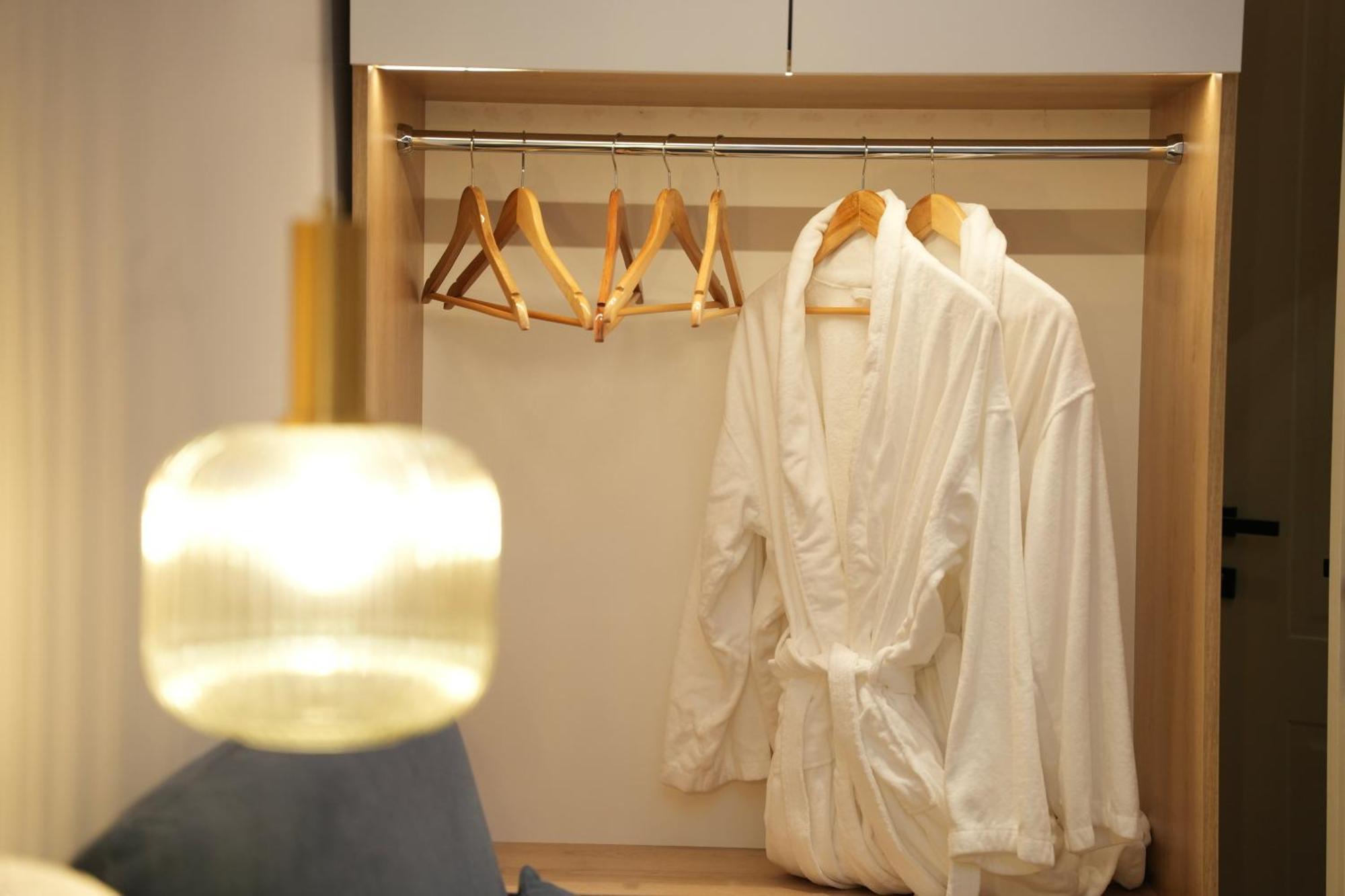 Nea Deluxe Apart-Hotel Tirana Bagian luar foto