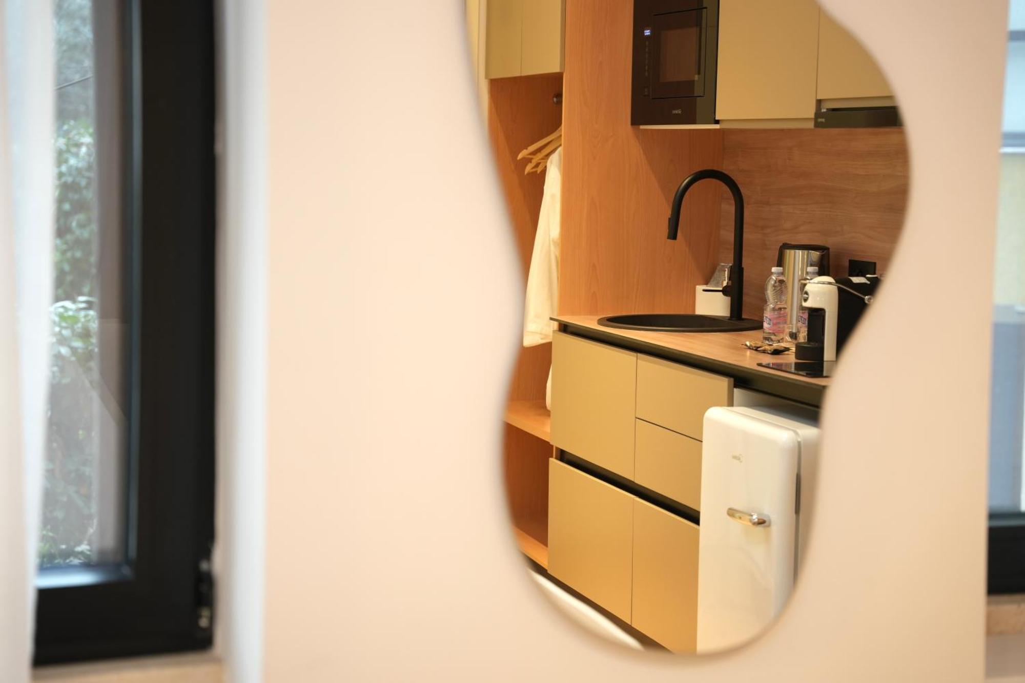 Nea Deluxe Apart-Hotel Tirana Bagian luar foto